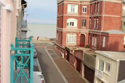 Image de F2 refait Ă neuf Ă Mers les Bains, Ă 50m de la plage, vue sur mer