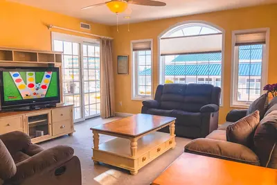 Image de 3 chambres / 2 salles de bain avec piscine Ă Wildwood Crest, 9 personnes
