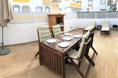 Image de Appartement à 250 mètres de la plage d'Altura avec terrasse, barbecue, A \/ C et Internet