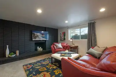 Image de Appartement Pristine Mid Century Mondern