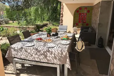 Image de Villa au calme avec piscine, 10 min Ă pied de la mer.