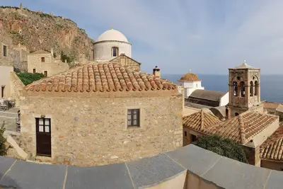 Image de kyma mansion est situé au coeur du château de Monemvasia