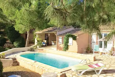 Image de Superbe maison à Pierrerue avec WiFi