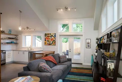 Image de Alberta Nest: base pour l'aventure en ville