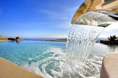 Athena - Trois Chambres Villa, Couchages 8