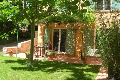 Image de \"Holiday House Teulon\". Provencal country house in Pays d'Aix (air conditioning)