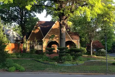 Image de Casa de Alegría. Belle maison normande. Deux pâtés de maisons du campus de l'Uo.