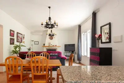 Maison rurale sur 8700 m de terrain avec piscine 1 km de plage quartier calme