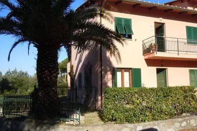 Image de Bel appartement de deux pièces au premier étage d'un petit immeuble, près du centre et de la plage de Procc