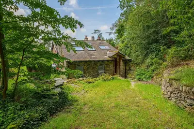 Image de Broughton Bank Cottage - Chalet Woodland pouvant accueillir 4 personnes dans 2 chambres à coucher (Animaux acceptés)