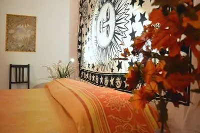 Image de Charmant appartement central avec des décorations rustiques