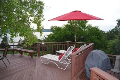 Image de Canandaigua Lake Million Dollar Lake Views And Sunsets!