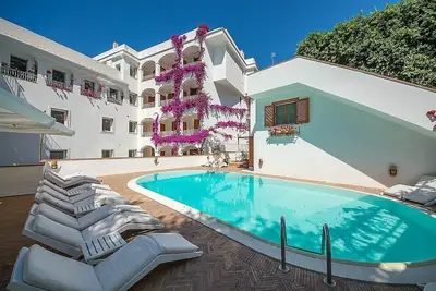 Image de Casa Alloro B: Un appartement confortable situé dans le centre de Minori et à quelques mètres de la mer.