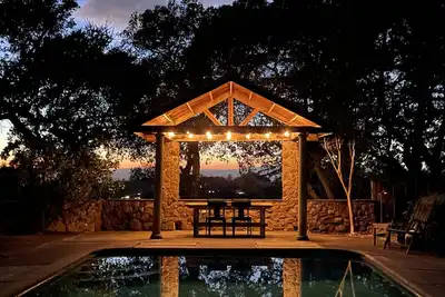 Image de Belle et privée retraite Ridgetop W / Vues panoramiques, piscine géante, couchers de soleil