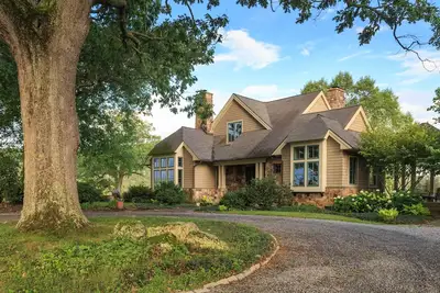 Image de Maison sur mesure sur une ferme de 165 acres avec accès privé à la rivière Cowpasture