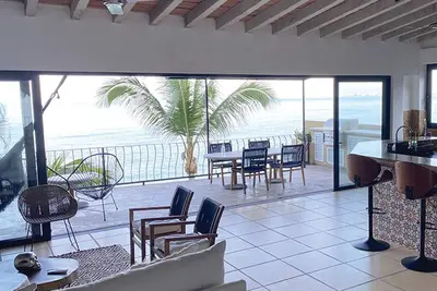 Villa privée de 2 à 3 chambres avec piscine et vue imprenable sur la plage de Los Muertos