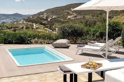 Image de Piscine privée 2. 5 x 4 m, des vacances reposantes, à proximité de Parikia et de la plage