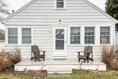 Image de Chalet bord de mer avec vue sur l'eau sur Lord's Point Ă Mystic, Ct