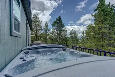 Image de Delwyn House - Pet Friendly-15 Min Ă Ski Cooper avec Hot Tub!