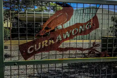 Currawong est un chalet de 2 chambres à coucher isolé et calme avec des cours privées entièrement clôtur