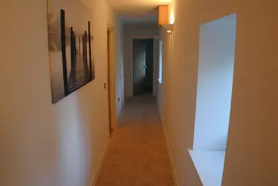 Image de Superbe conversion de grange contemporaine pour 14 personnes dans 7 chambres