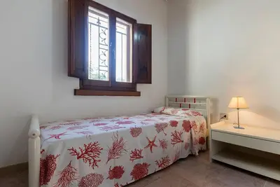 Image de Grand et bel appartement, 3 chambres, 1 salle de bain, à 1 km de la mer.