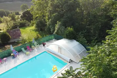 Image de Gîte en pierre refait à neuf avec une vue exceptionnelle