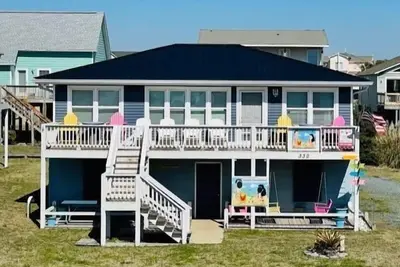 Image de Maison de plage classique récemment rénovée!