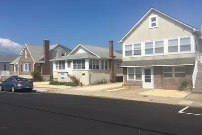 Image de PromPlex - Grand groupe à louer - Jusqu'à 3 grandes maisons sur une propriété - 52 personnes