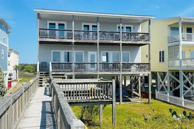 Image de Cottage Traditionnel Oceanfront - Porlches Couvert Oceanfront!