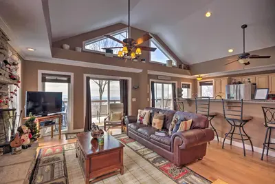Image de Beech Mountain Home avec vue sur le coucher de soleil en ski + randonnée