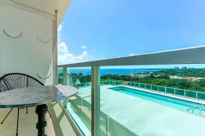 Image de 904-2 Deluxe Ocean View Studio à Coconut Grove
