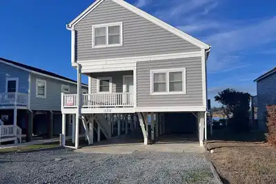Image de Belle maison de voie navigable avec vue panoramique sur la voie navigable!