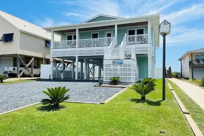 Image de Oceanfront Beach Cottage près du pont!