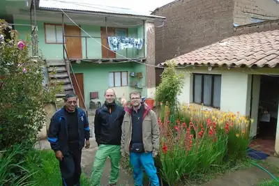 Image de Maison familiale Carmelitas-Yanaoca, Canas Cusco Pérou Deux chambres avec trois lits.