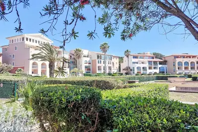 Image de Confortable appartement pour 5 personnes avec Wifi, piscine, Tv, terrasse et parking