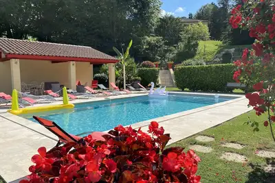 Image de Sarlat villa 3 chambres piscine chauffée privée avec grand jardin
