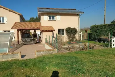 Image de Maison individuelle avec piscine Ă 15 mn de Vienne