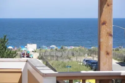 Image de Oceanside Amazing Home à Plages de l'île de Fenwick. 5 chambres / 4. 5 Salles de bain