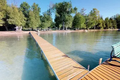 Image de Grand condo magnifiquement rénové sur le lac wallon