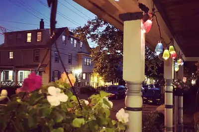 Image de Spacieux, rénové victorienne mélange moderne et Beach Vibes