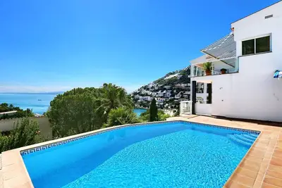 Image de Maison très spacieuse, tr��s bien decorée et avec une cuisine neuve que les locataires vont