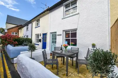 Image de Cottage de pêcheur traditionnel de 2 chambres, centre d'Aberdovey, animaux acceptés.