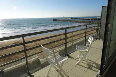 T3 face plage avec balcon et parking, aux Sables-d'Olonne