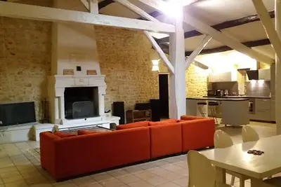 Image de Ancien chai restauré
