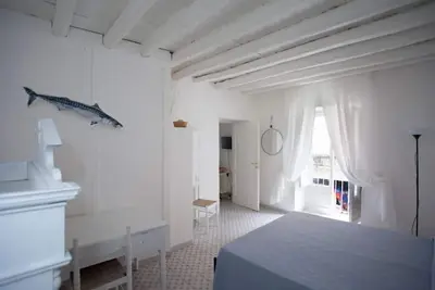 Image de Casina eoliana Ă Marina Corta (la comtesse)