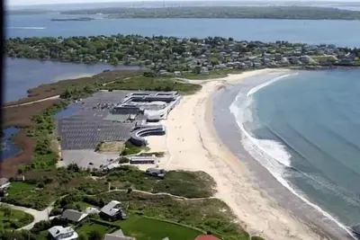 Image de Lumineux, propre, confortable. 1000 $ - 1250 $ / semaine été. 1200 $ / mois septembre à mai