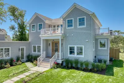 Image de Belle maison Montauk dans un excellent emplacement sur le parcours de golf Montauk Downs