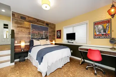 Salle W \/ Steam Mad Valley Spa Suite, Situé au centre Suite privée, Très Walkable