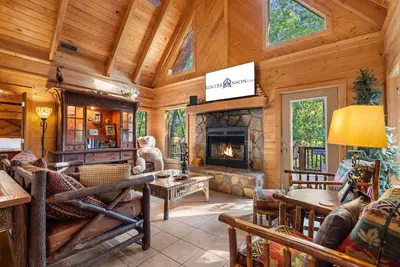 Image de Incroyable isolé, HotTub, baignoires à jet, bois, près de Big Cedar & Shows Firepit - Ole Hickory